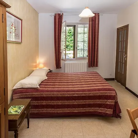 Otel Logis La Riviere Alès