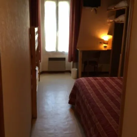 Logis La Riviere 2* Alès