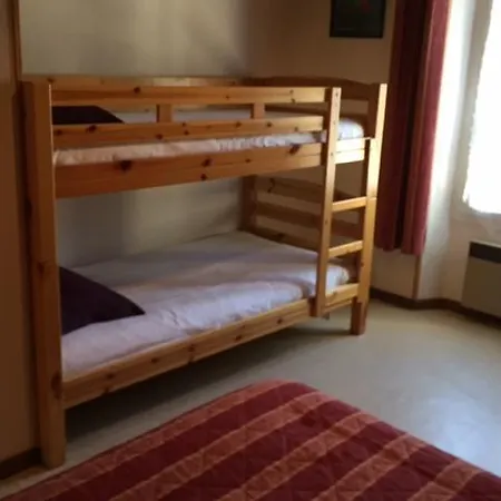 Logis La Riviere Otel