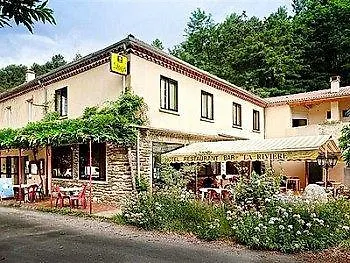 Logis La Riviere 2*
